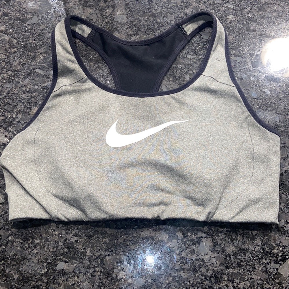 Women’s Nike Sportsbra